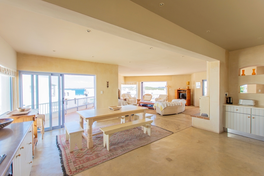 6 Bedroom Property for Sale in Paradise Beach Western Cape